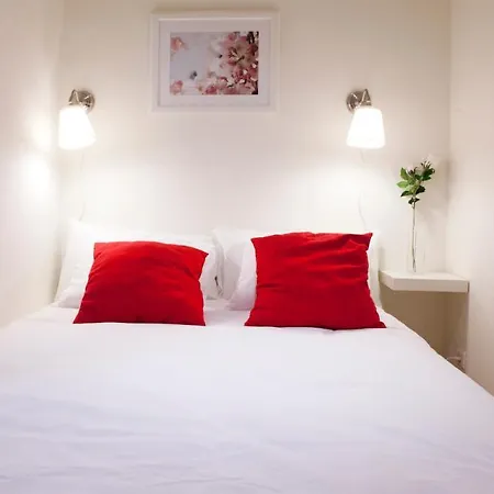 Spot Smart Nomad Bed and breakfast